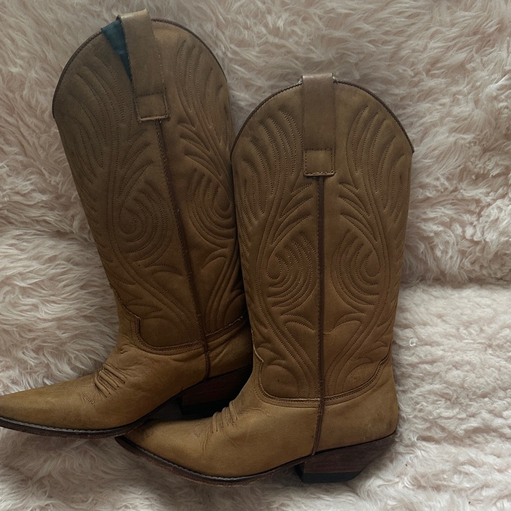 Vintage Guess Tan Heeled Boots